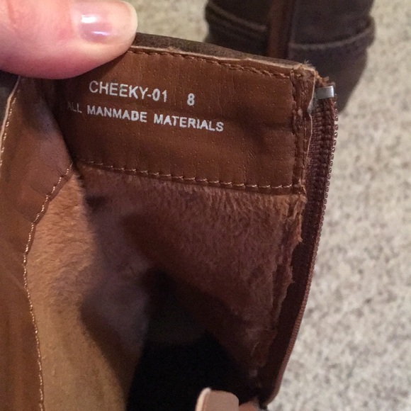 Boots - Picture 3 of 3